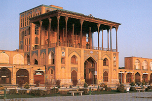 عمارت عالی قاپو